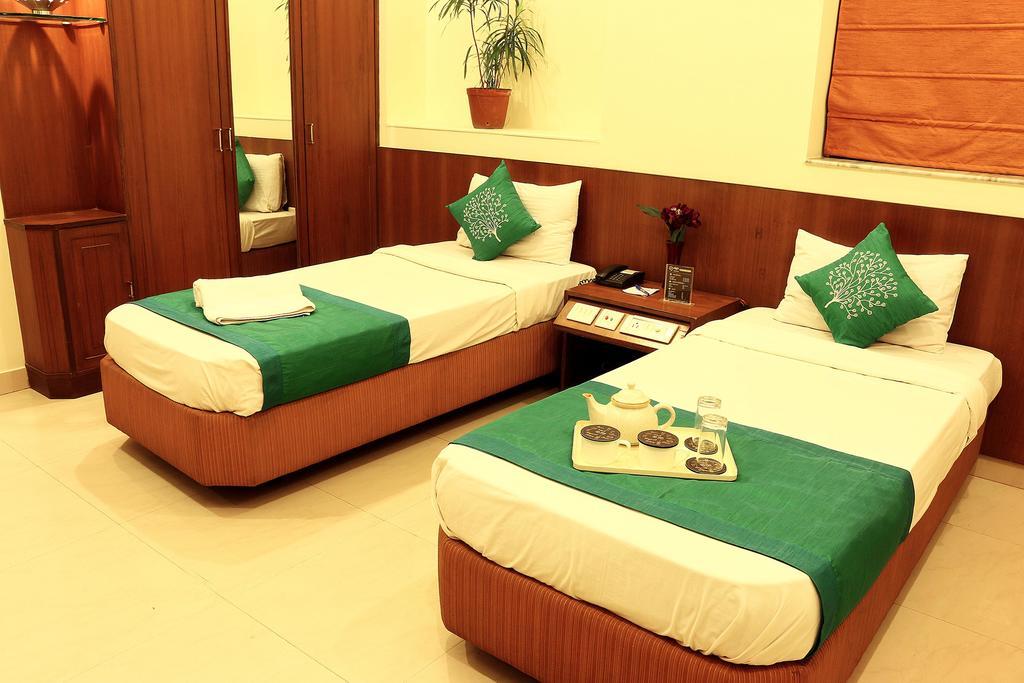Oyo 1346 Manthan Hotel Calcutta Extérieur photo